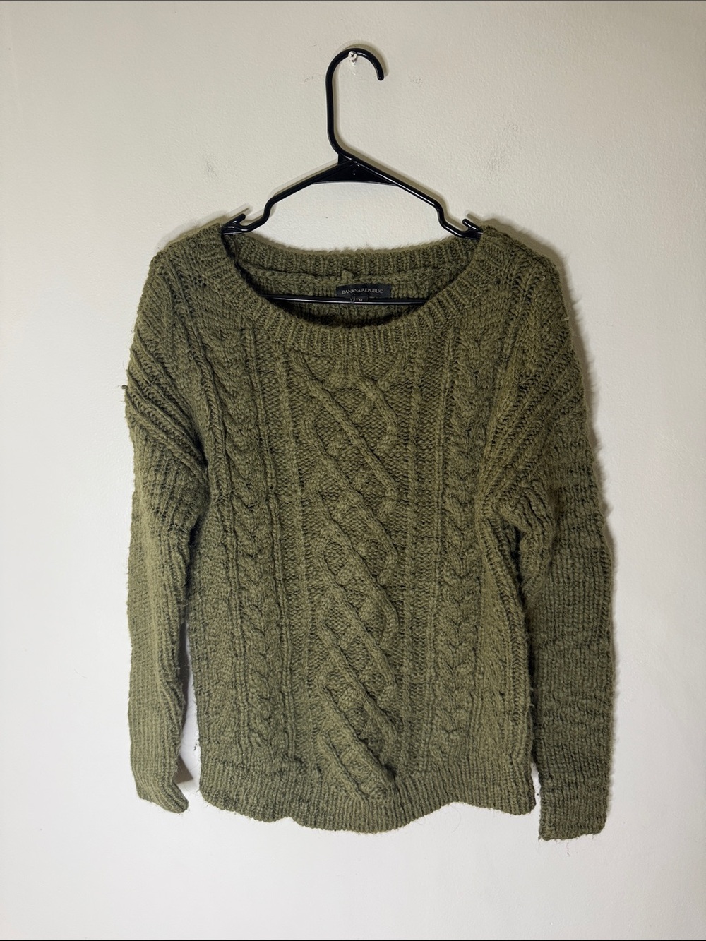 Banana Republic Olive Green Cable-Knit Scoop Neck Sweater Size Medium